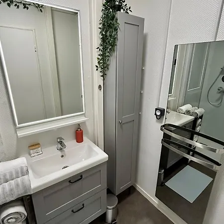 Appartement Cocon Cosy Verdoyant - Free Private Parking, Breakfast, Wifi, Netflix Caen