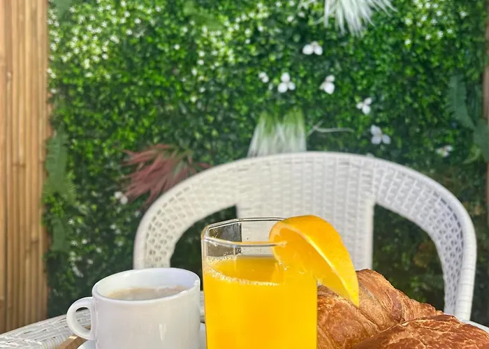 Cocon Cosy Verdoyant - Free Private Parking, Breakfast, Wifi, Netflix Appartamento *