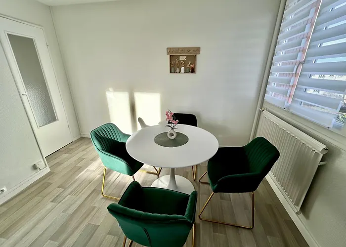 Appartamento Cocon Cosy Verdoyant - Free Private Parking, Breakfast, Wifi, Netflix Caen