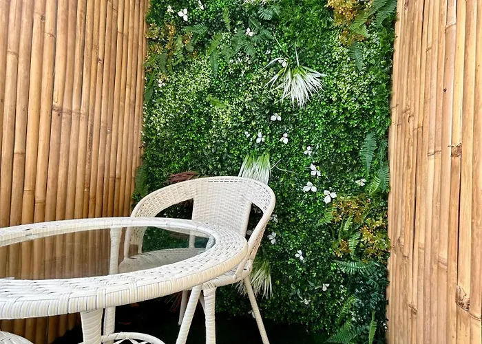 Cocon Cosy Verdoyant - Free Private Parking, Breakfast, Wifi, Netflix Caen